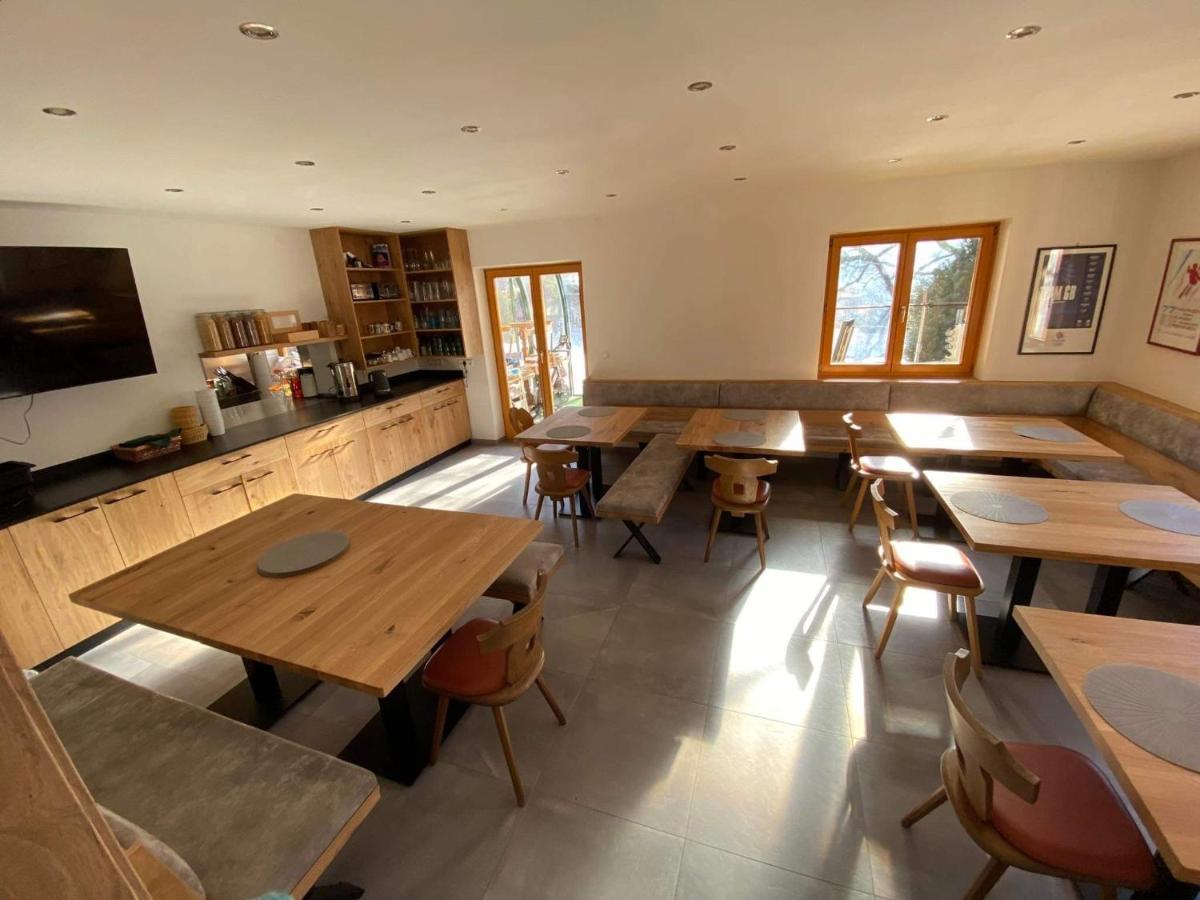 לינה וארוחת בוקר לאוגנג Haus Tirol מראה חיצוני תמונה