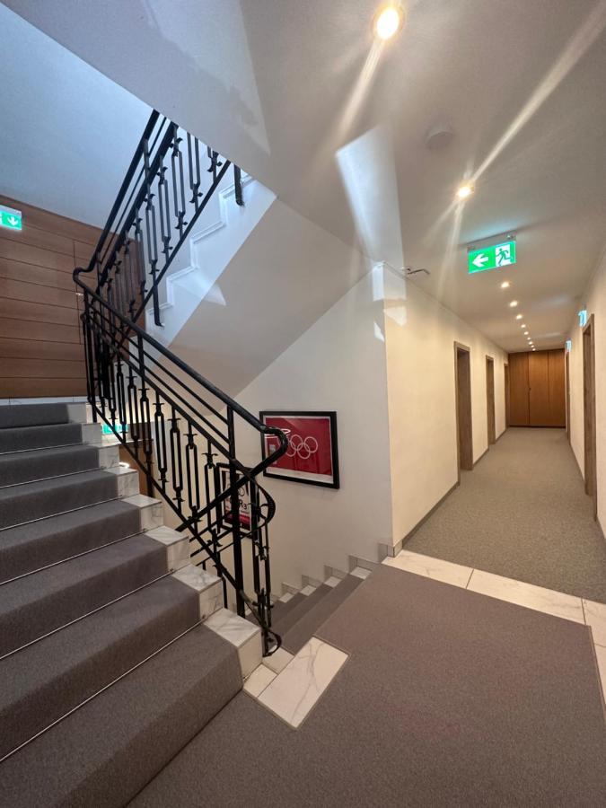 לינה וארוחת בוקר לאוגנג Haus Tirol מראה חיצוני תמונה