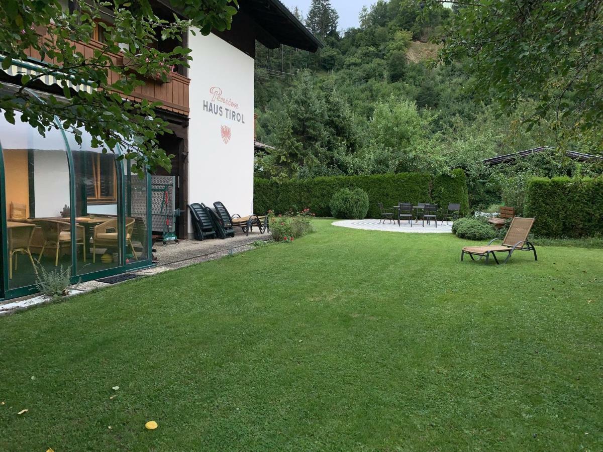 לינה וארוחת בוקר לאוגנג Haus Tirol מראה חיצוני תמונה