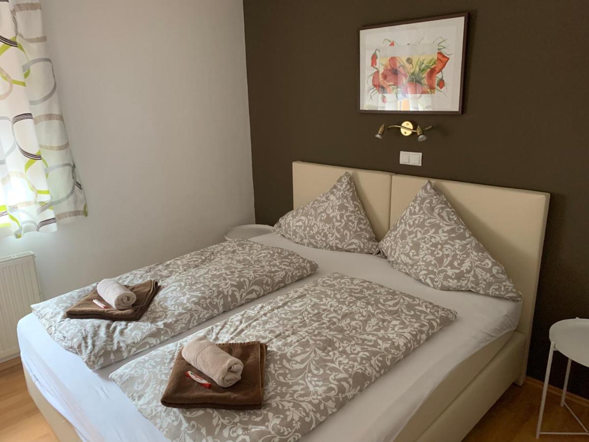 לינה וארוחת בוקר לאוגנג Haus Tirol מראה חיצוני תמונה